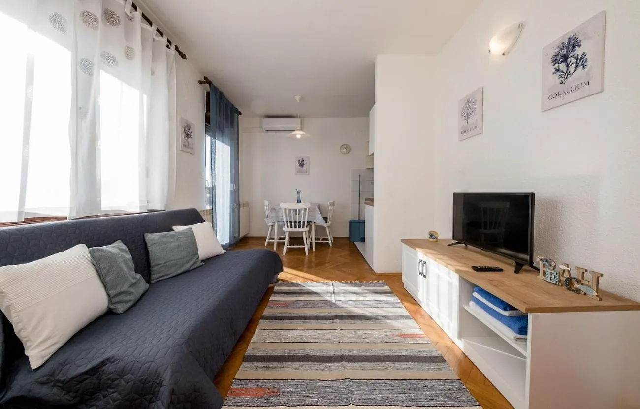 Guest house Apartments And Rooms By The Sea Barbat, Rab - 20049 Rab Town